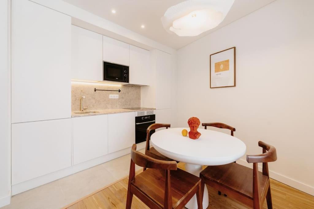 Lisbon Orange House - Beautiful Two-Bedroom Apartment 1D Exterior photo
